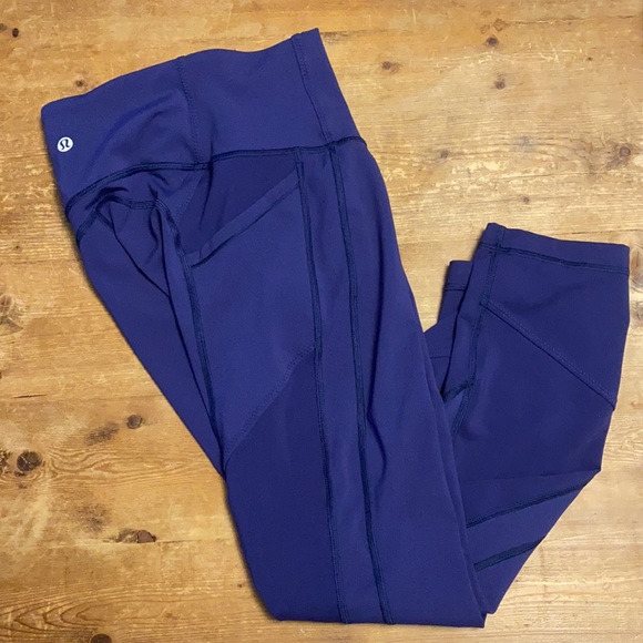 Lululemon All The Right Places Crop Sz 6 Blue - Picture 8 of 8